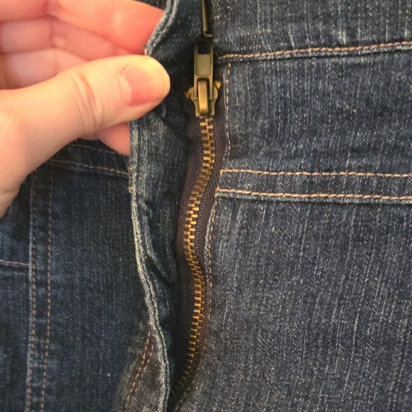 💙 Denim Blue Skirt - Picture 4 of 6